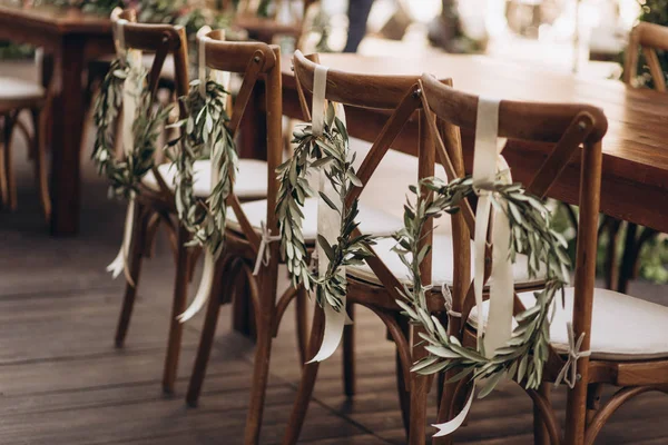Boho bruiloft stoel met eco decor voor gasten. — Stockfoto