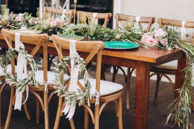 Yeni evliler için Boho düğün masası..