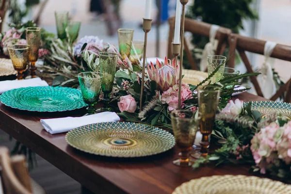 Table de mariage Boho pour un banquet nouvellement marié. — Photo