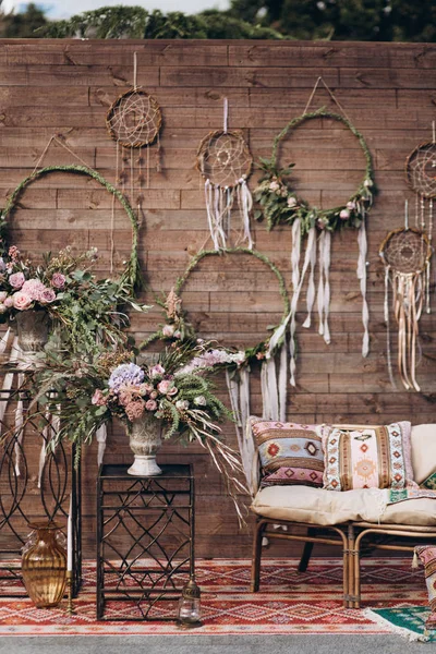 Boho tarzında dekore edilmiş fotoğraf bölgesi.