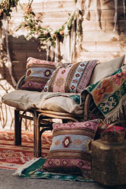 Boho tarzında dekore edilmiş fotoğraf bölgesi.