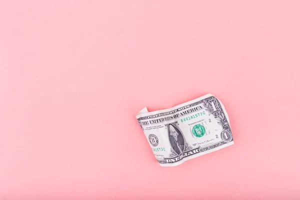 Yılın rengine göre bir dolar. Bir yazıt için yer.