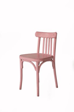 beyaz bir arka plan üzerinde pembe ahşap sandalye. Izole