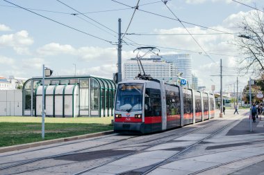 Viyana, Wien, Avusturya - 19 Eylül 2019. Şehir modern tramvay