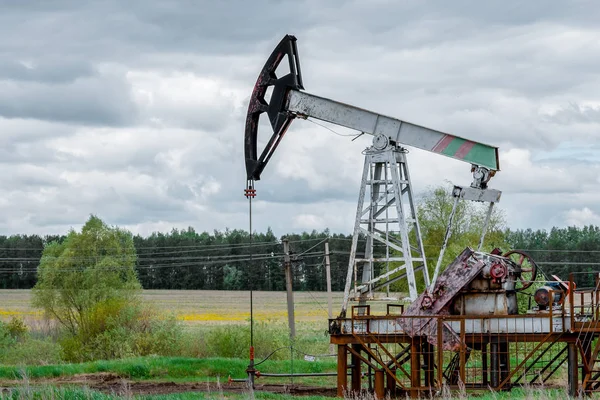 Ropný Plynárenský Průmysl Silueta Olejová Čerpadla Pozadí Nebe Tónovaný — Stock fotografie