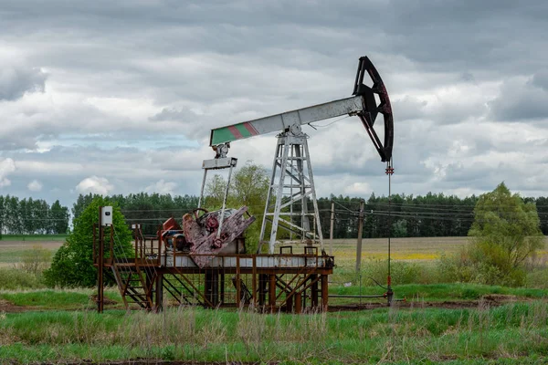 Przemysłu Naftowego Gazowniczego Sylwetka Pompy Oleju Tle Zachodu Słońca Niebo — Zdjęcie stockowe