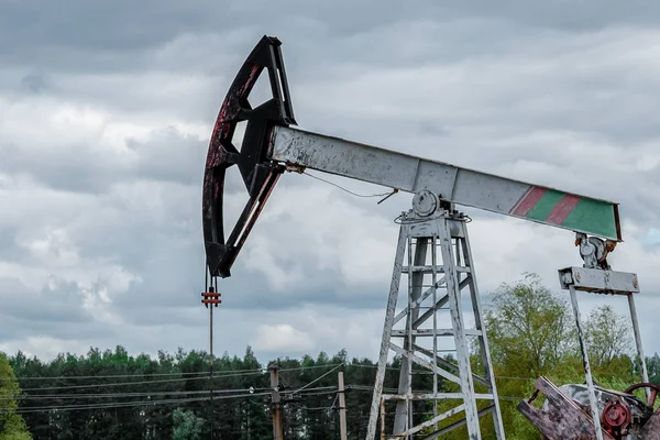 Ropný Plynárenský Průmysl Silueta Olejová Čerpadla Pozadí Nebe Tónovaný — Stock fotografie