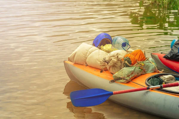 Skupić Się Część Młodej Osoby Rafting Rzece Lato Zielony Rzeka — Zdjęcie stockowe