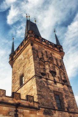 Prague, Çek Cumhuriyeti - Nisan 04: Mala Strana Bridge Tower, Unesco Dünya Mirası, Prag, Bohemya, Çek Cumhuriyeti