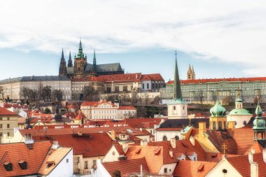 Prague, Çek Cumhuriyeti - Nisan 04: Prag Kalesi ve St. Vitus'ın Katedrali