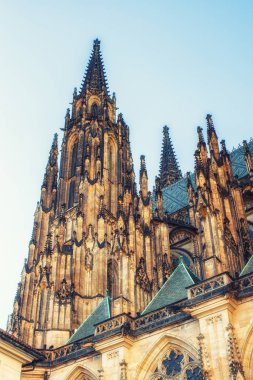 Prague, Çek Cumhuriyeti - Nisan 04: mimari detais Büyükşehir Katedrali Saints Vitus, Wenceslaus ve Adalbert