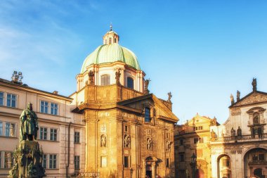 Prague, Çek Cumhuriyeti - Nisan 04: St. Francis Assissi Kilisesi, Prague, Çek Cumhuriyeti