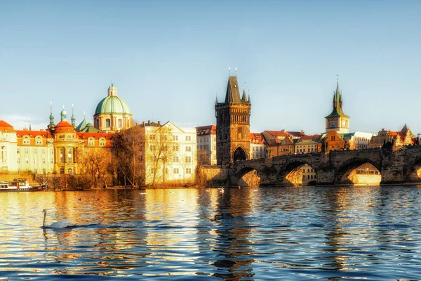 Prague Repubblica Ceca Aprile Veduta Del Fiume Moldava Del Ponte — Foto Stock