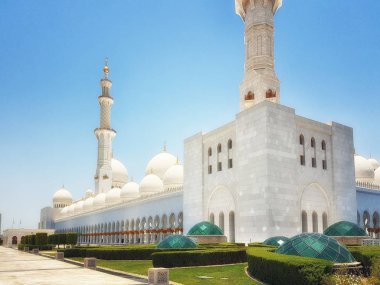 Abu Dhabi, Birleşik Arap Emirlikleri - 20 Haziran 2018: Şeyh Zayed Bin Sultan Al Nahyan Camii, Abu Dhabi, Birleşik Arap Emirlikleri, Orta Doğu