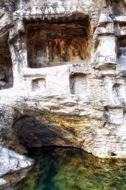 Luoyang, Hernan, Çin-Aralık 25,2017: Longmen mağarasını Çin'deki üç büyük mağara Tapınağı toplulukları biridir.