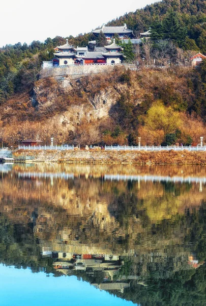 Hehan 12月 252017 洛阳龙门石窟风景区象山寺大厦 中国云南省洛阳市 — 图库照片