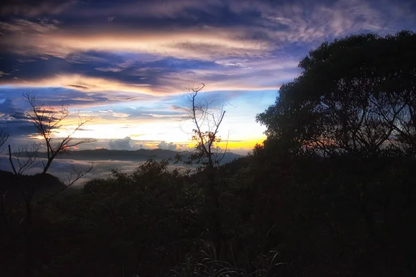 Manado Sulawesi Del Norte Indonesia Octubre Hermosos Colores Mientras Sol — Foto de Stock