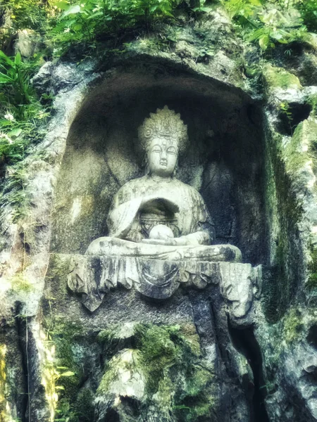 Grotten Van Feilai Feng Met Fijne Boeddhistische Steen Houtsnijwerk Het — Stockfoto