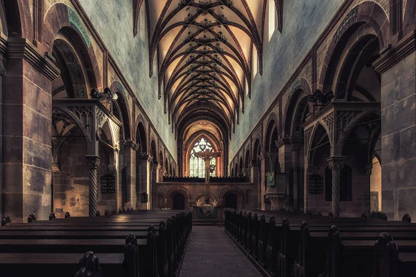 Interiör Mittskeppet Lay Kyrkan Med Baldakiner Krucifix Rib Plintar Kloster — Stockfoto