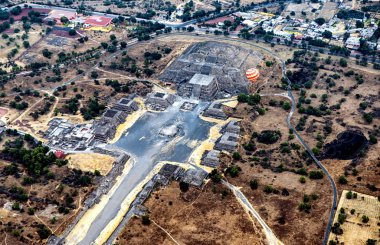 Piramit Moon. Teotihuacan, Meksika