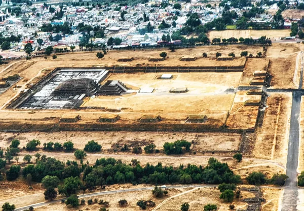 Avenue Teotihuacan, Meksika için ölülerin