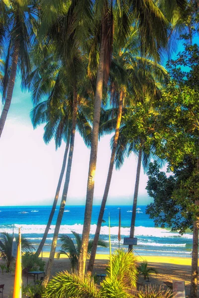 Playa cerca de Puerto Galera en Mindoro, Filipinas — Foto de Stock