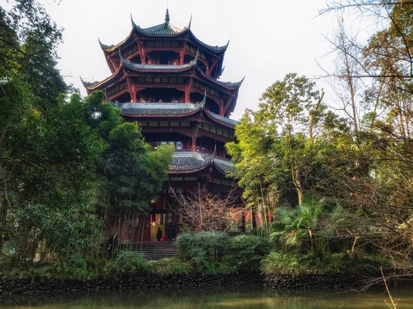 Çin stili köşk Du Fu thatched yazlık park, Chengdu, — Stok fotoğraf