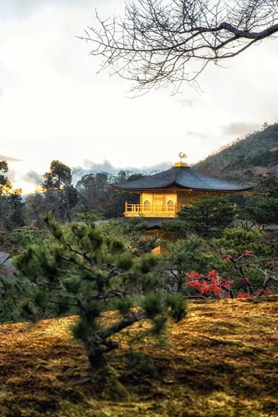 Kinkaku-ji, Altın Köşk, K ünlü Budist tapınağı
