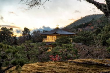 Kinkaku-ji, Altın Köşk, K ünlü Budist tapınağı