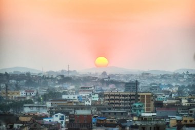 soweto üzerinden bakan gün batımı.