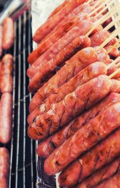 Izgara yaban domuzu sosis