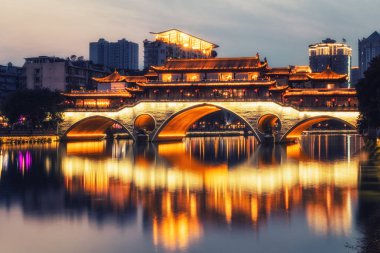 Chengdu, Çin jin Nehri üzerinde