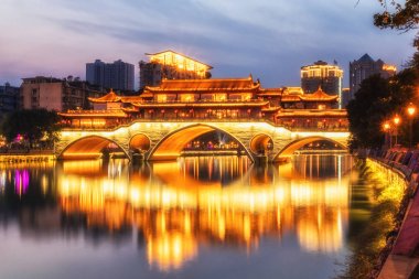 Chengdu, Çin jin Nehri üzerinde