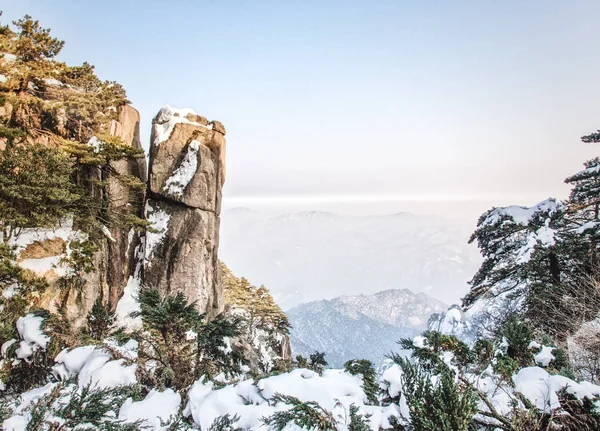 Huangshan dağları , Aunhui , Çin — Stok fotoğraf