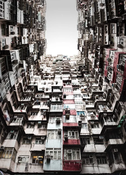 Viviendas densamente pobladas, edificio de apartamentos, Quarry Bay — Foto de Stock