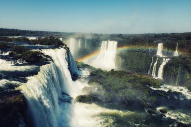 Arjantin Iguazu Şelaleler Gökkuşağı ile Garganta del Diablo