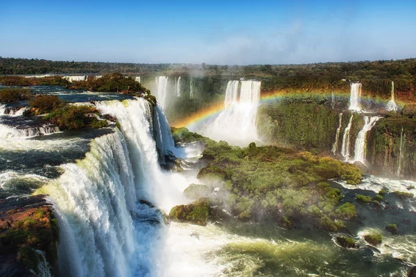 Cataratas Argentina Iguazú Garganta del Diablo con arco iris — Foto de Stock
