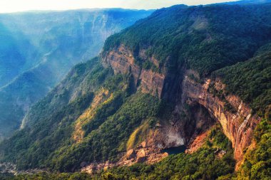 Nohkalikai Şelalesi