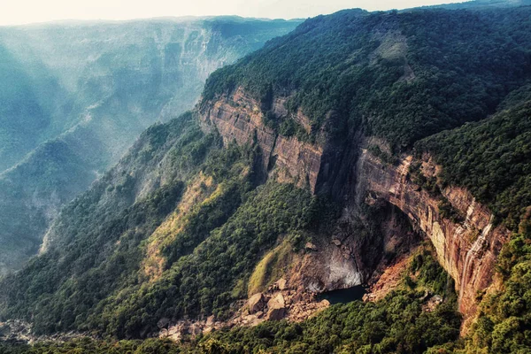 Nohkalikai Şelalesi