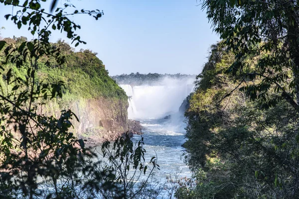 Argentína, Iguazu Falls Nemzeti Park, San Martin Falls. — Stock Fotó