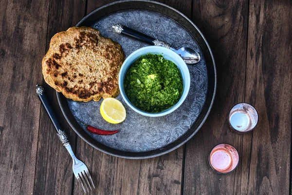 Palak Paneer Veya Ispanak Süzme Peynir Körisi Geleneksel Hint Yemeği — Stok fotoğraf