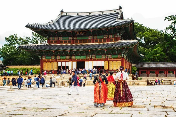 Seul Coreia Sul Outubro 2017 Turistas Palácio Real Changdeokgung — Fotografia de Stock