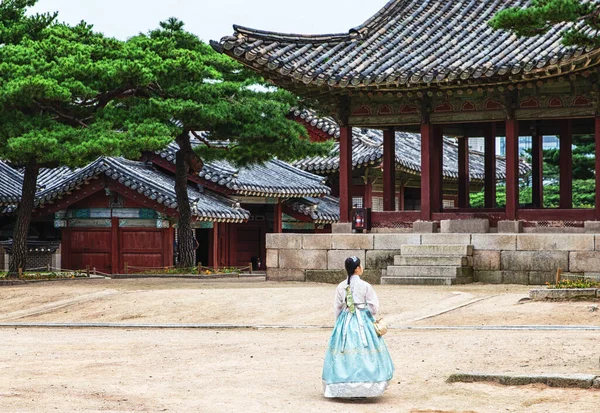 Ženy Tradičním Kostýmu Changdeokgung Palace Soul Jižní Korea — Stock fotografie