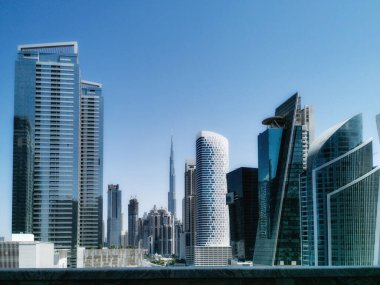 Dubai şehir merkezinin Skyline 'ı, Dubai şehir merkezindeki Burj Dubai olarak bilinen Burj Halife' nin yüksek metal yapısı da dahil olmak üzere.