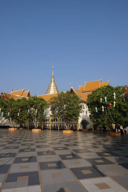 eski tapınakta gündüz içinde