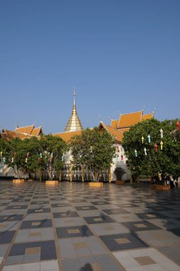 eski tapınakta gündüz içinde