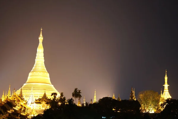 Uitzicht Oude Tempel Verlichting Nachts — Stockfoto