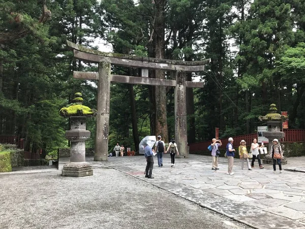 Utsikt Över Shinto Shrine Skogen Dagtid — Stockfoto