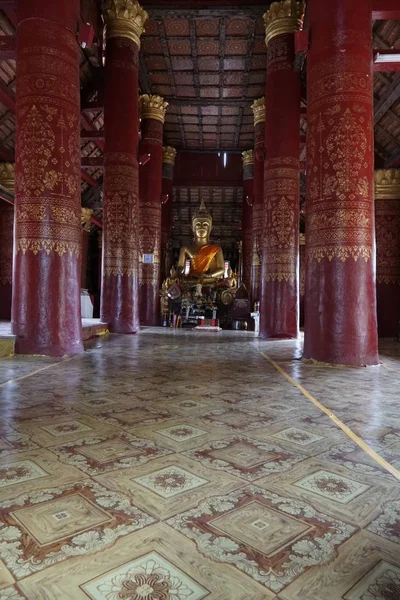 Estátua Buda Dentro Templo Antigo — Fotografia de Stock