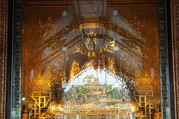 Statue Bouddha Intérieur Temple Antique — Photo